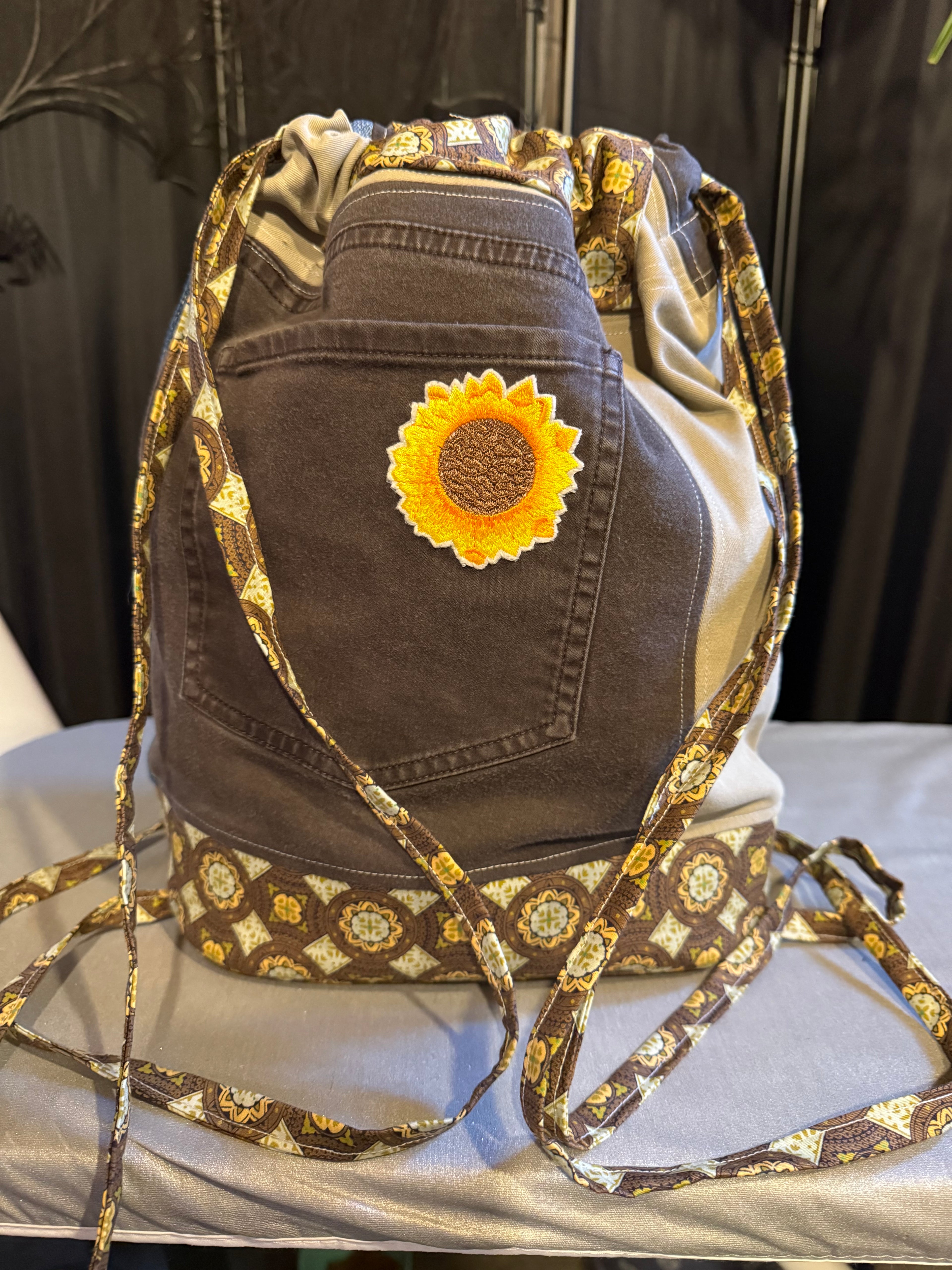 sunflower string backpack