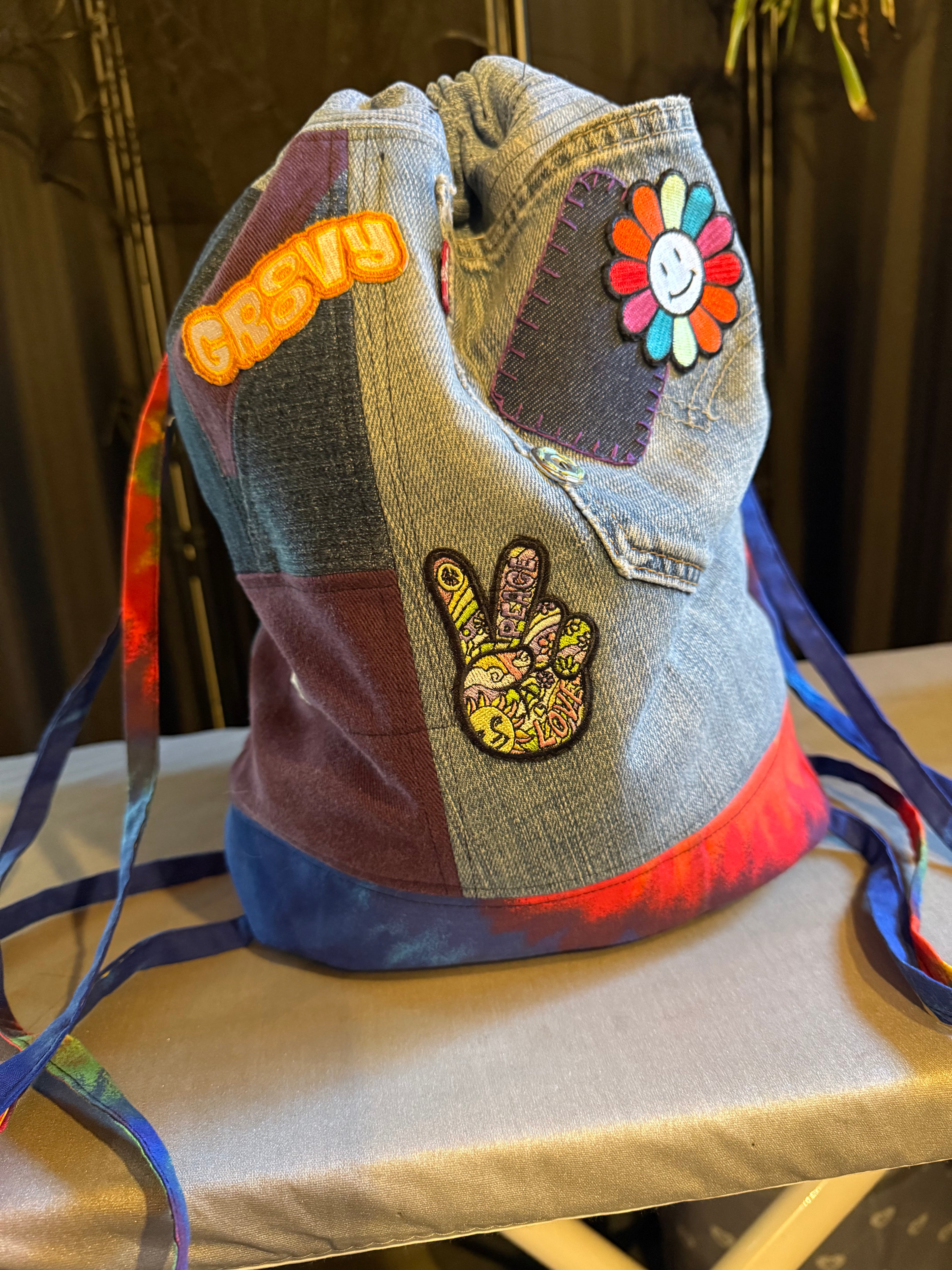 Groovy string backpack