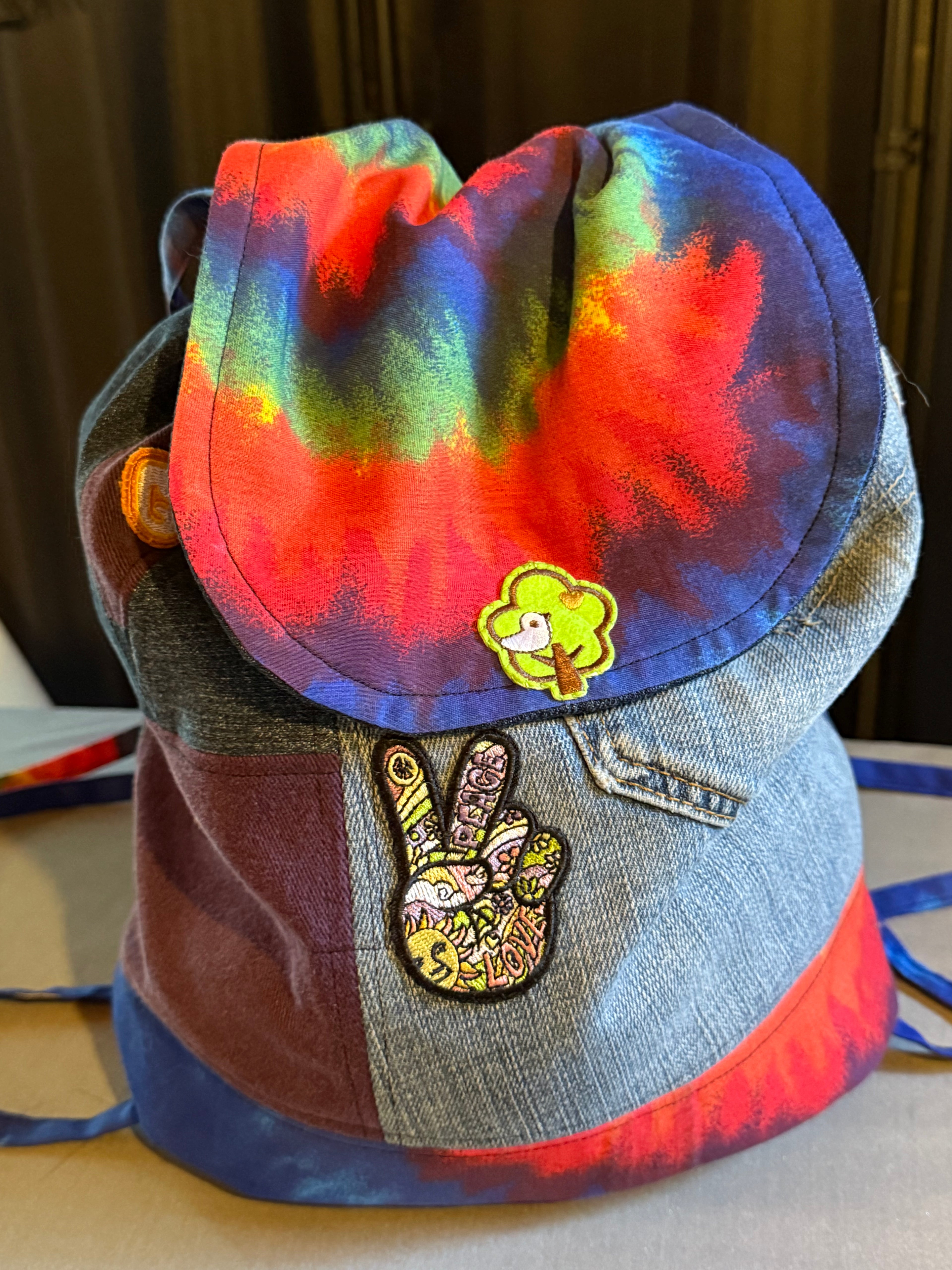 Groovy string backpack