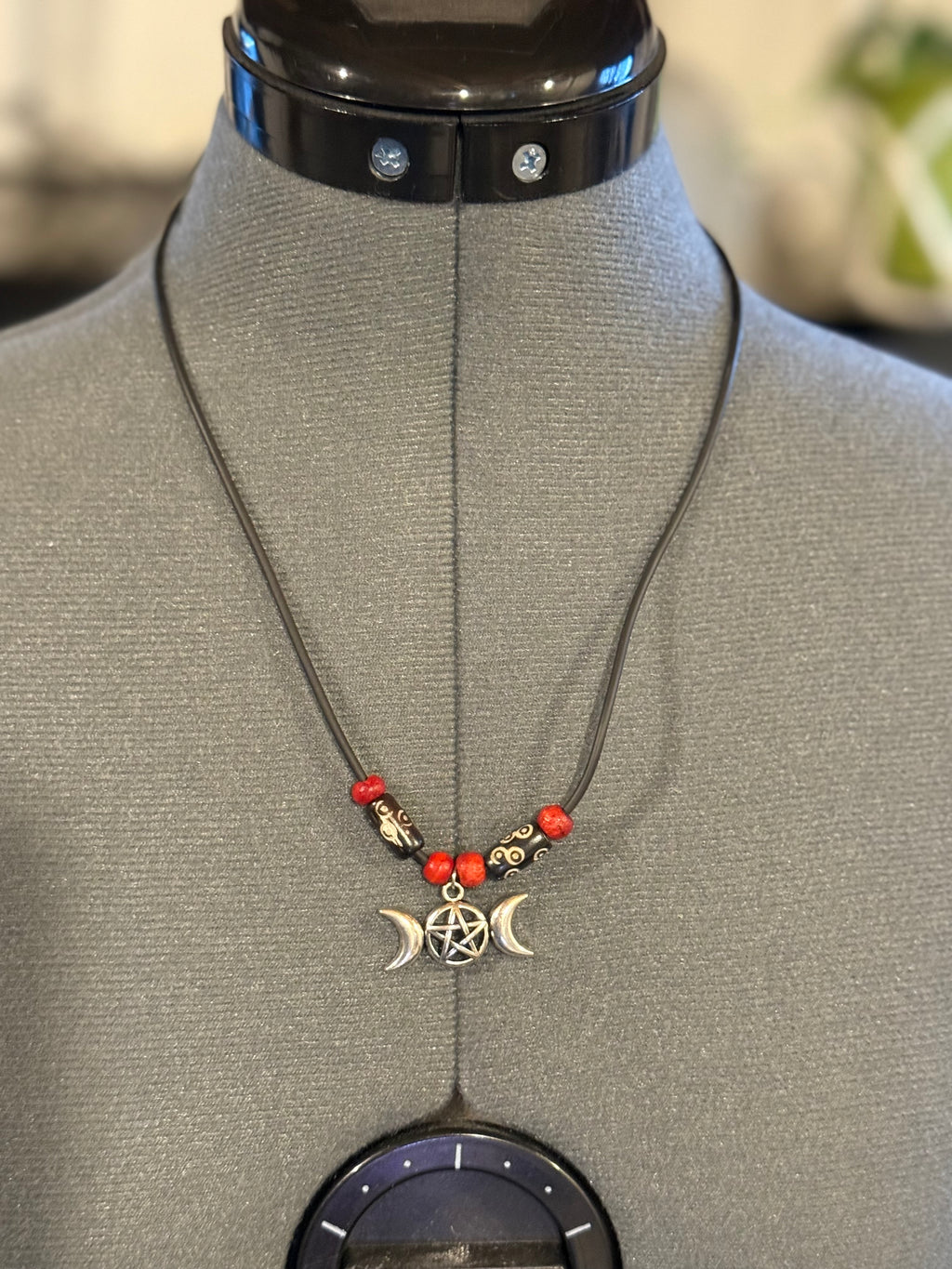 triple moon pendant necklace