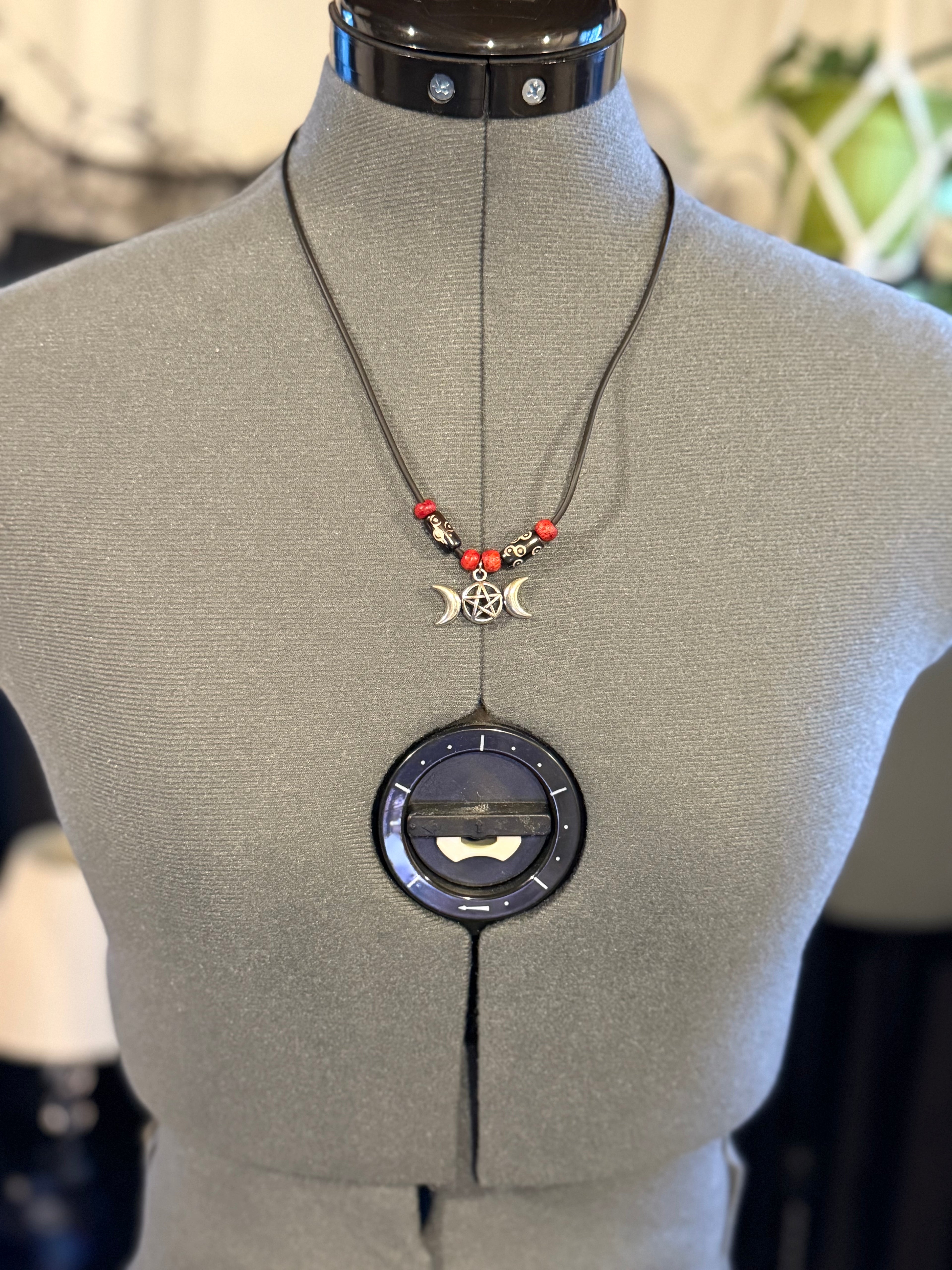 triple moon pendant necklace