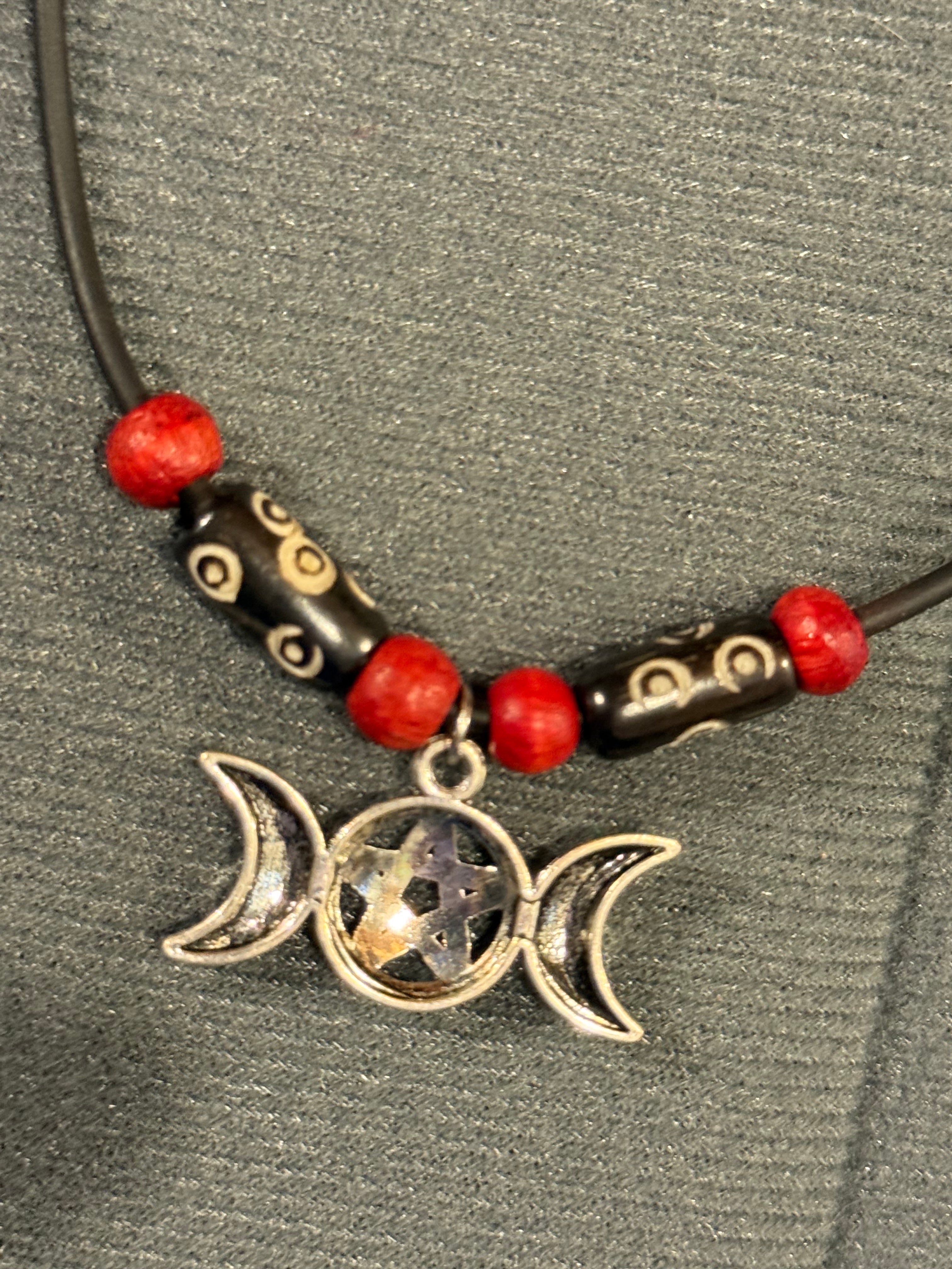 triple moon pendant necklace
