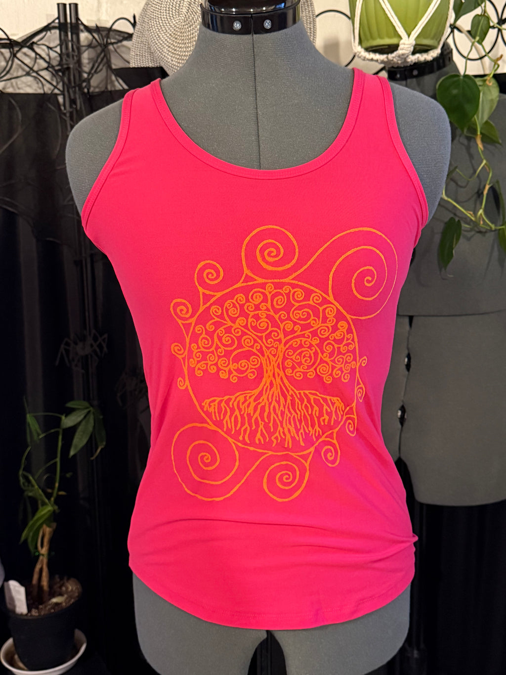 magenta pink world tree tank