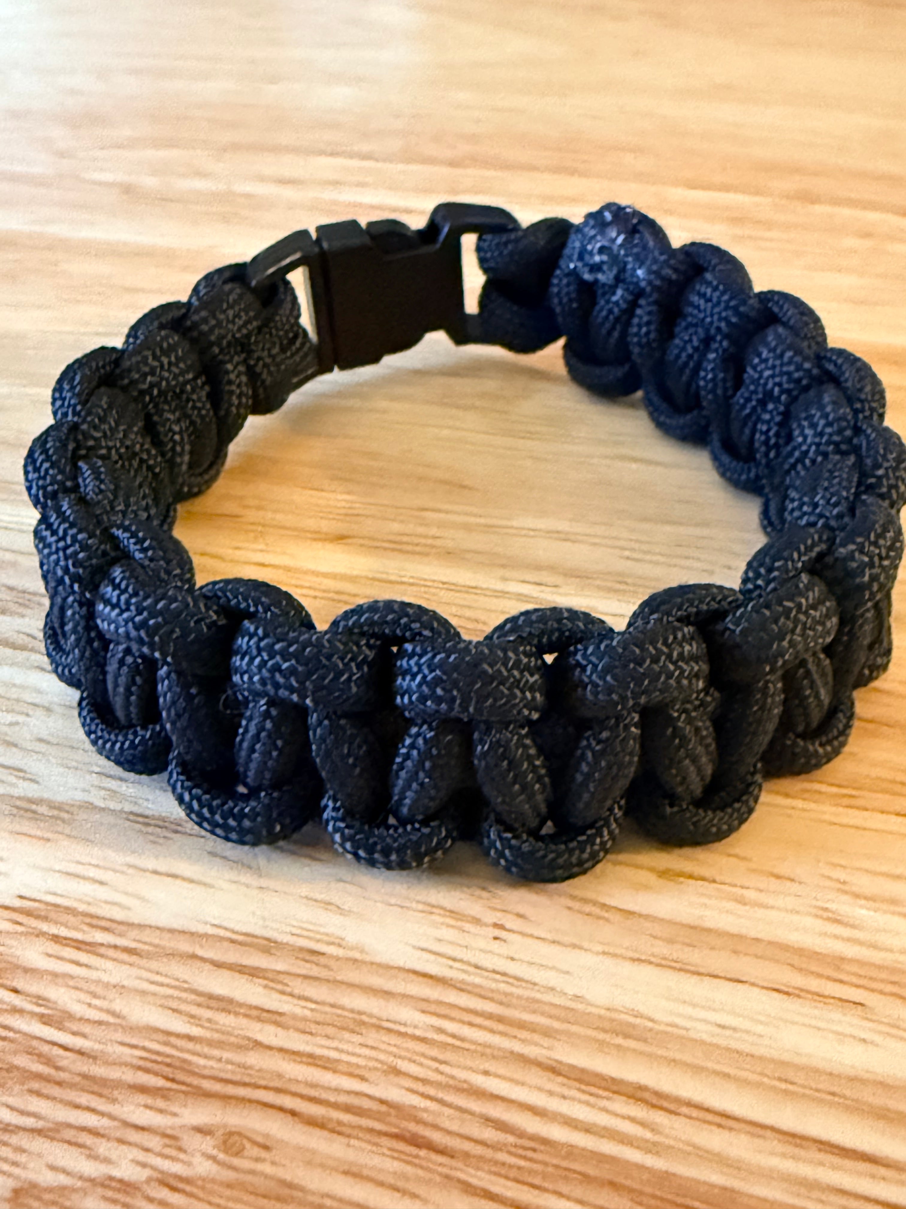black paracord bracelet
