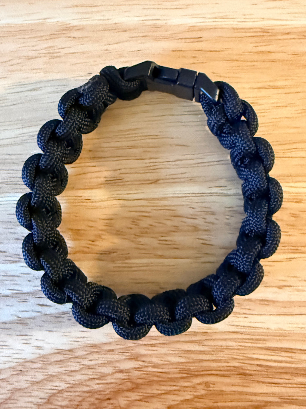 black paracord bracelet