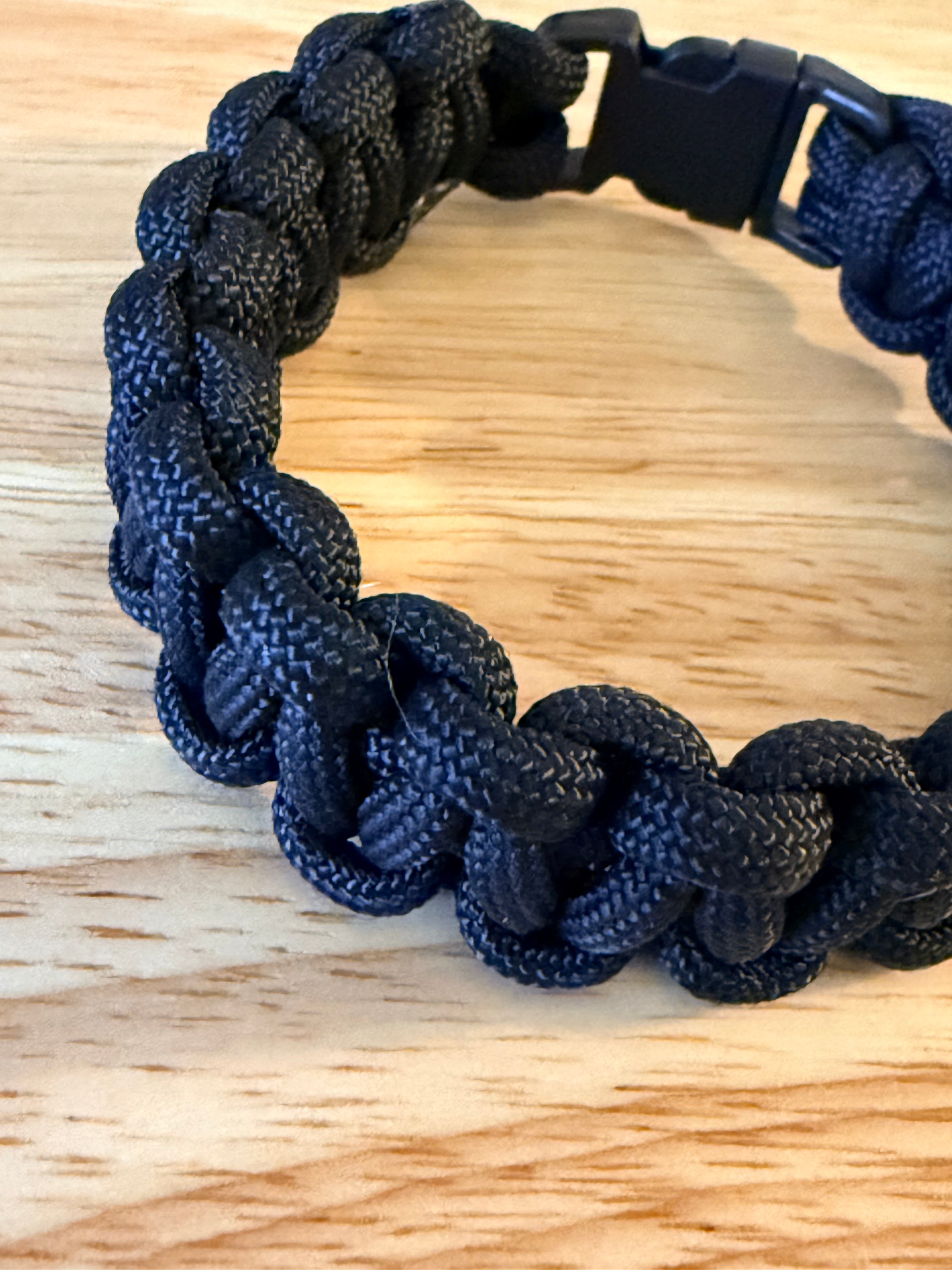 black paracord bracelet