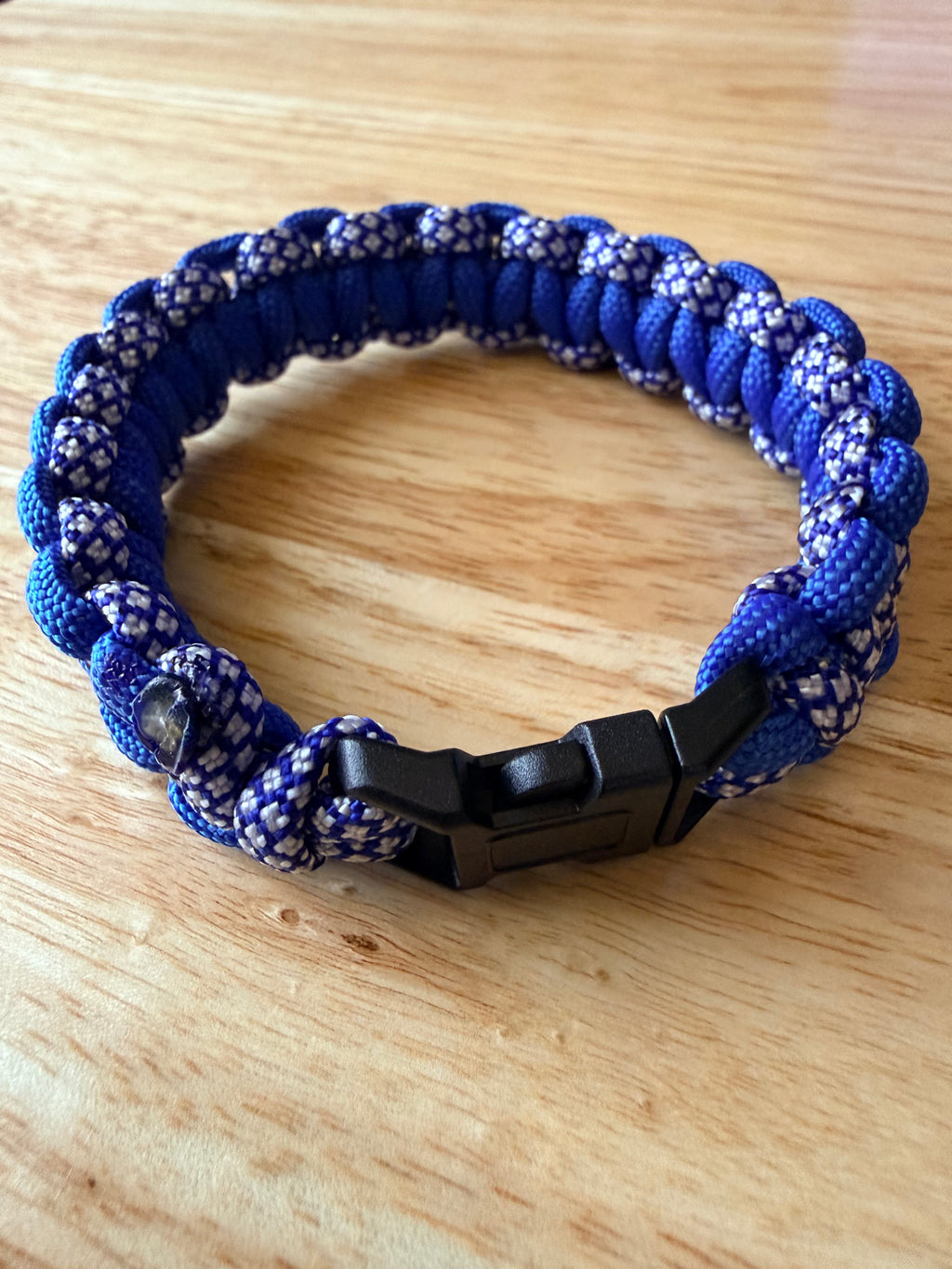 blue & white paracord bracelet