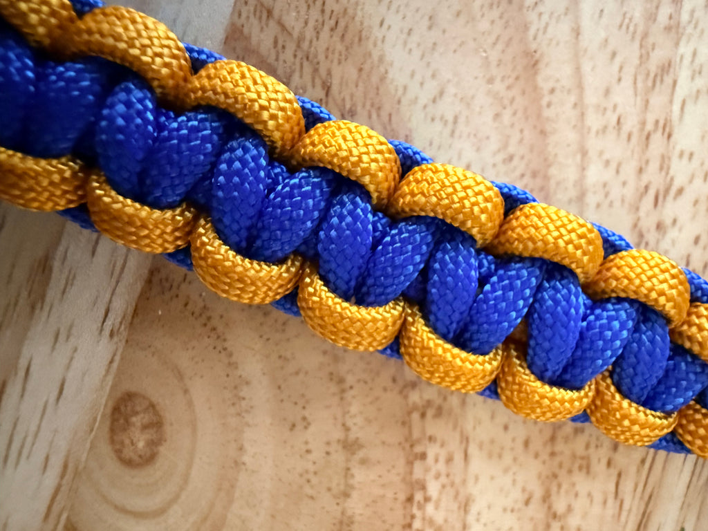 blue & gold paracord key chain