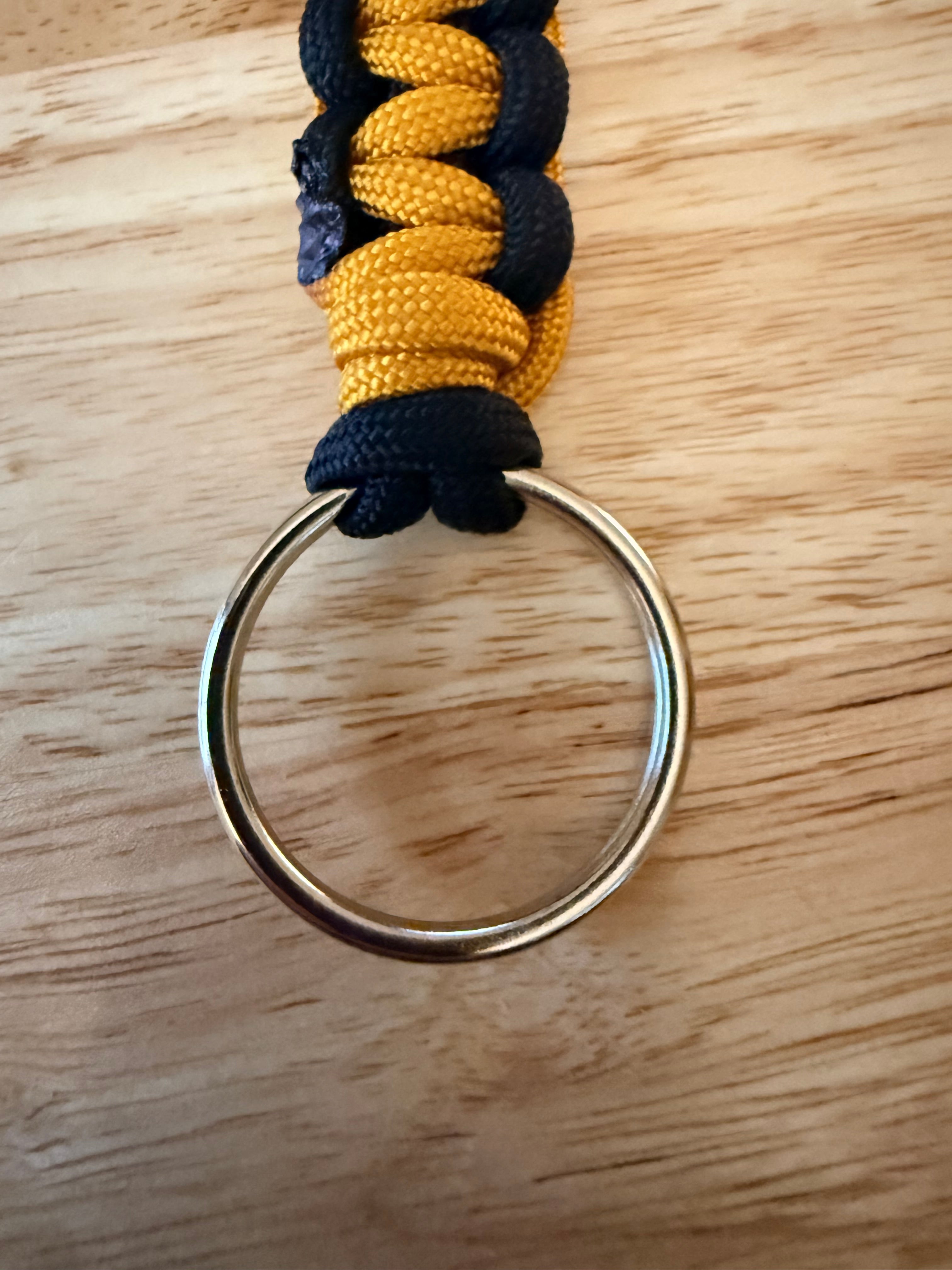 black & gold paracord key chain