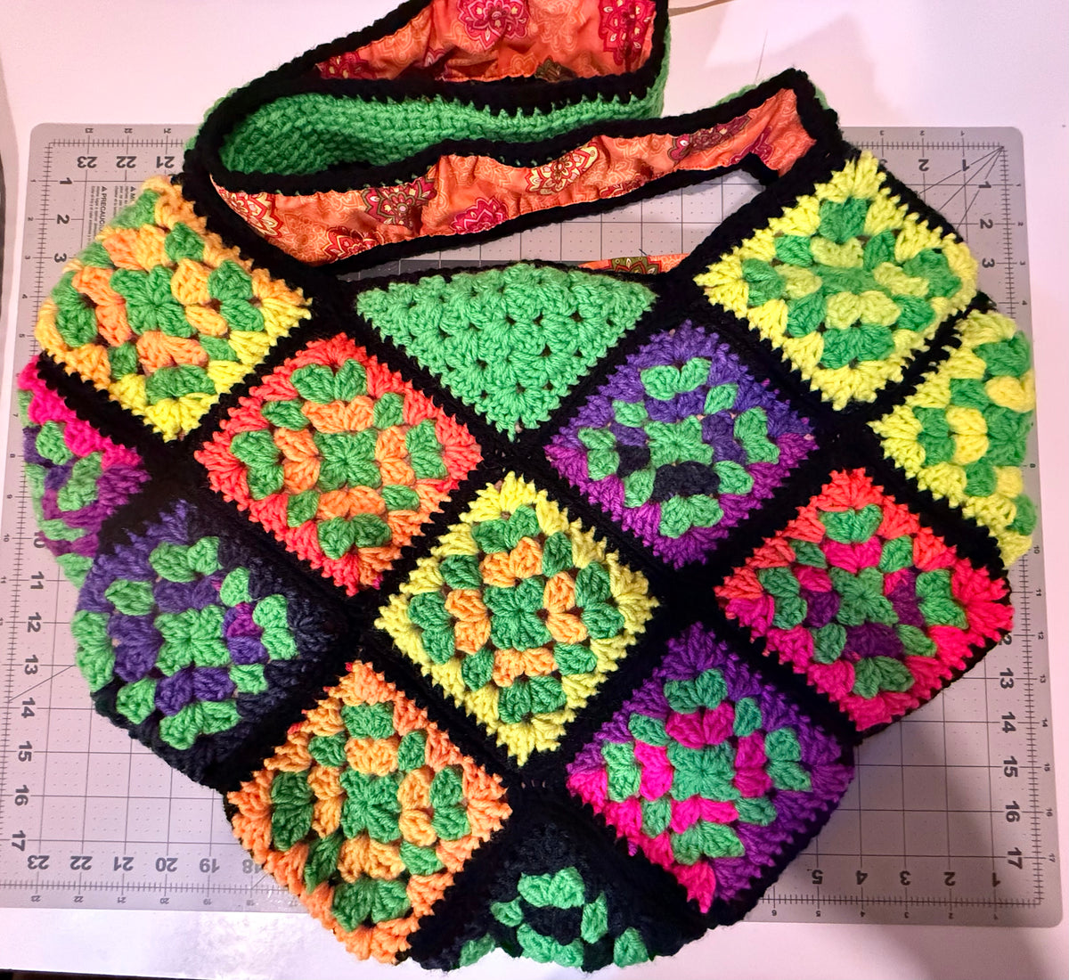 Bright & Black Carryall Bag