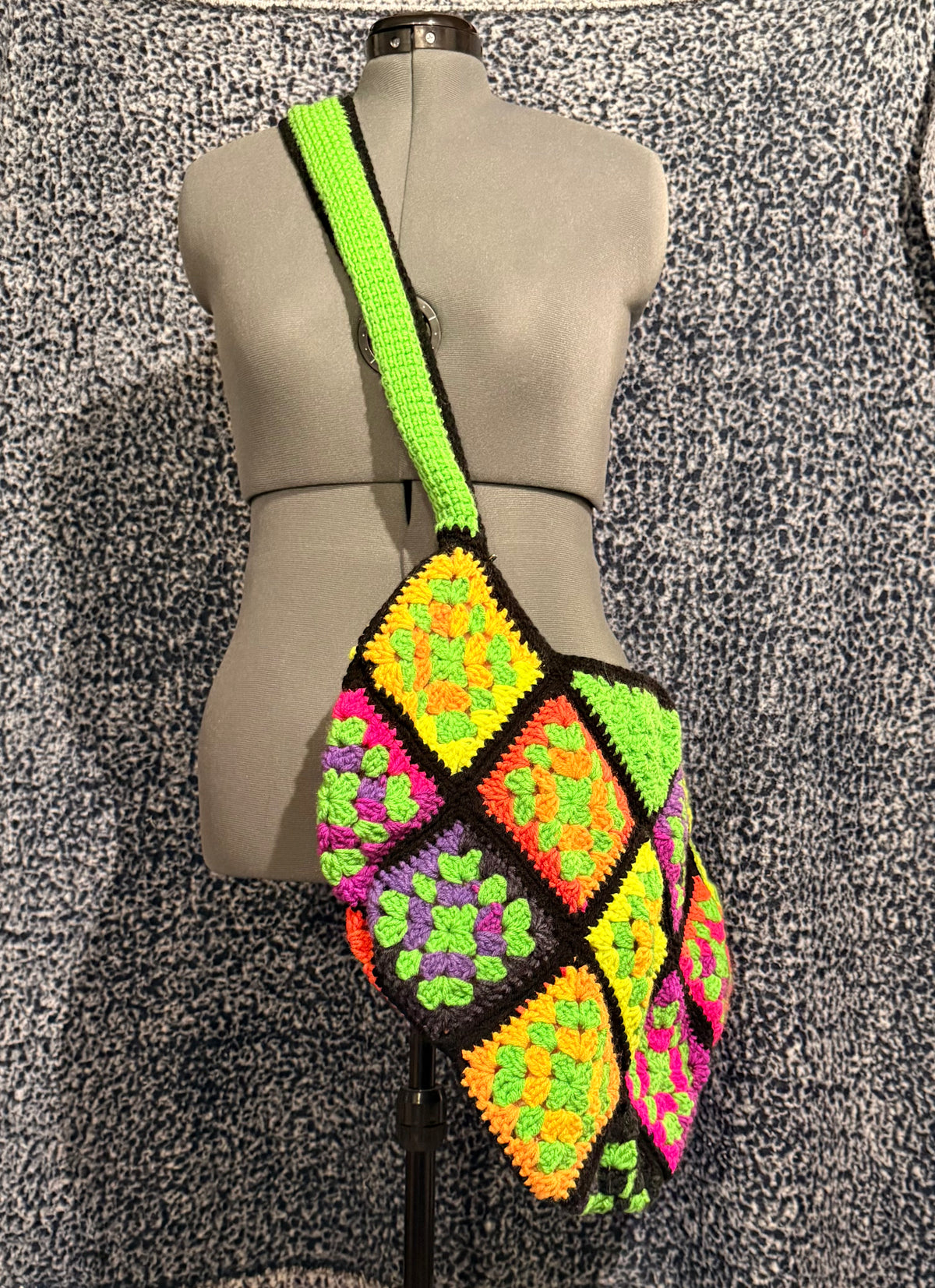 Bright & Black Carryall Bag